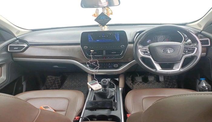 2019 Tata Harrier XZ 2.0L, Diesel, Manual, 1,16,840 km, interior