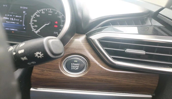 2019 Tata Harrier XZ 2.0L, Diesel, Manual, 1,16,840 km, interior