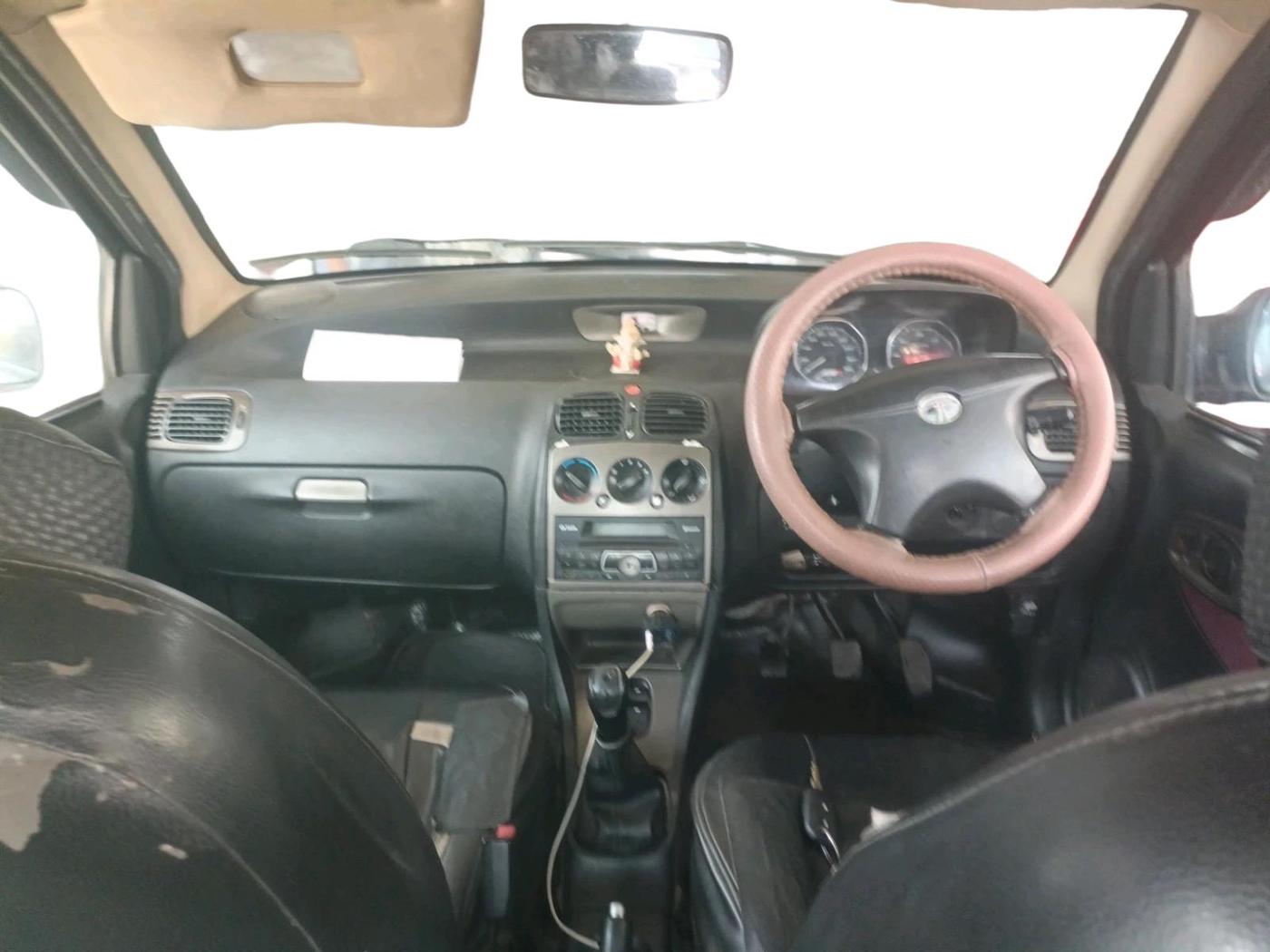 2014 Tata Indigo ECS VX CR4, Diesel, Manual, 2,25,900 km, interior