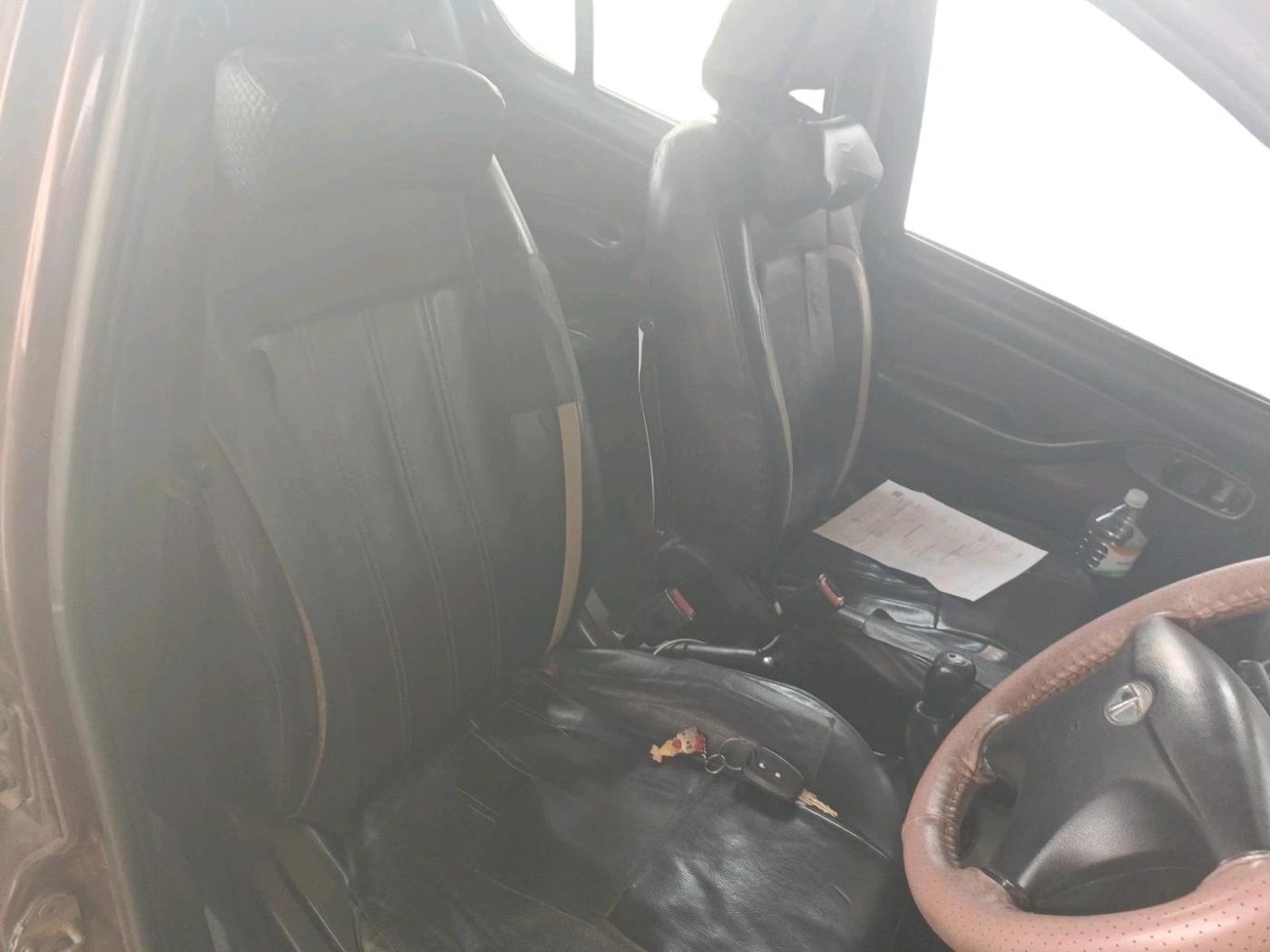 2014 Tata Indigo ECS VX CR4, Diesel, Manual, 2,25,900 km, interior
