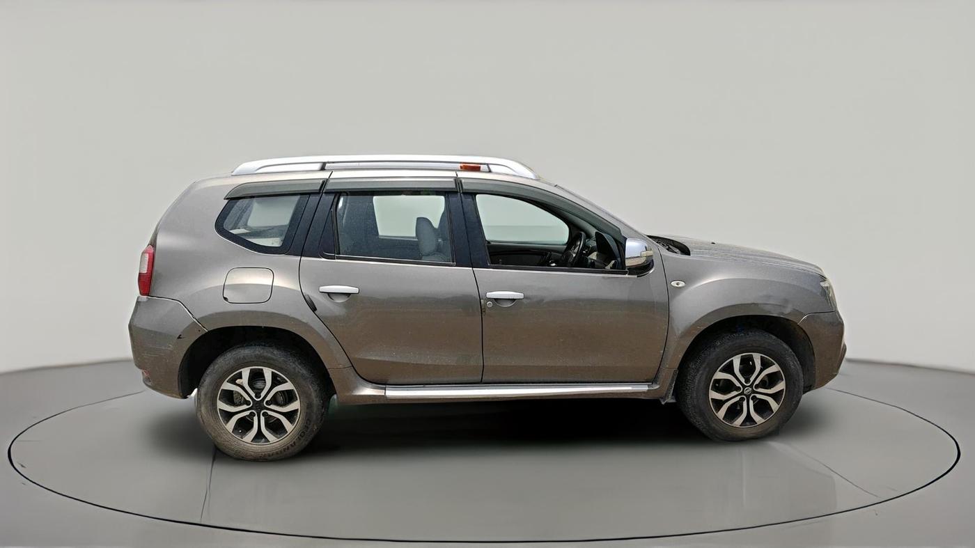 2015 Nissan Terrano XV D THP 110 PS, Diesel, Manual, 1,34,253 km, exterior