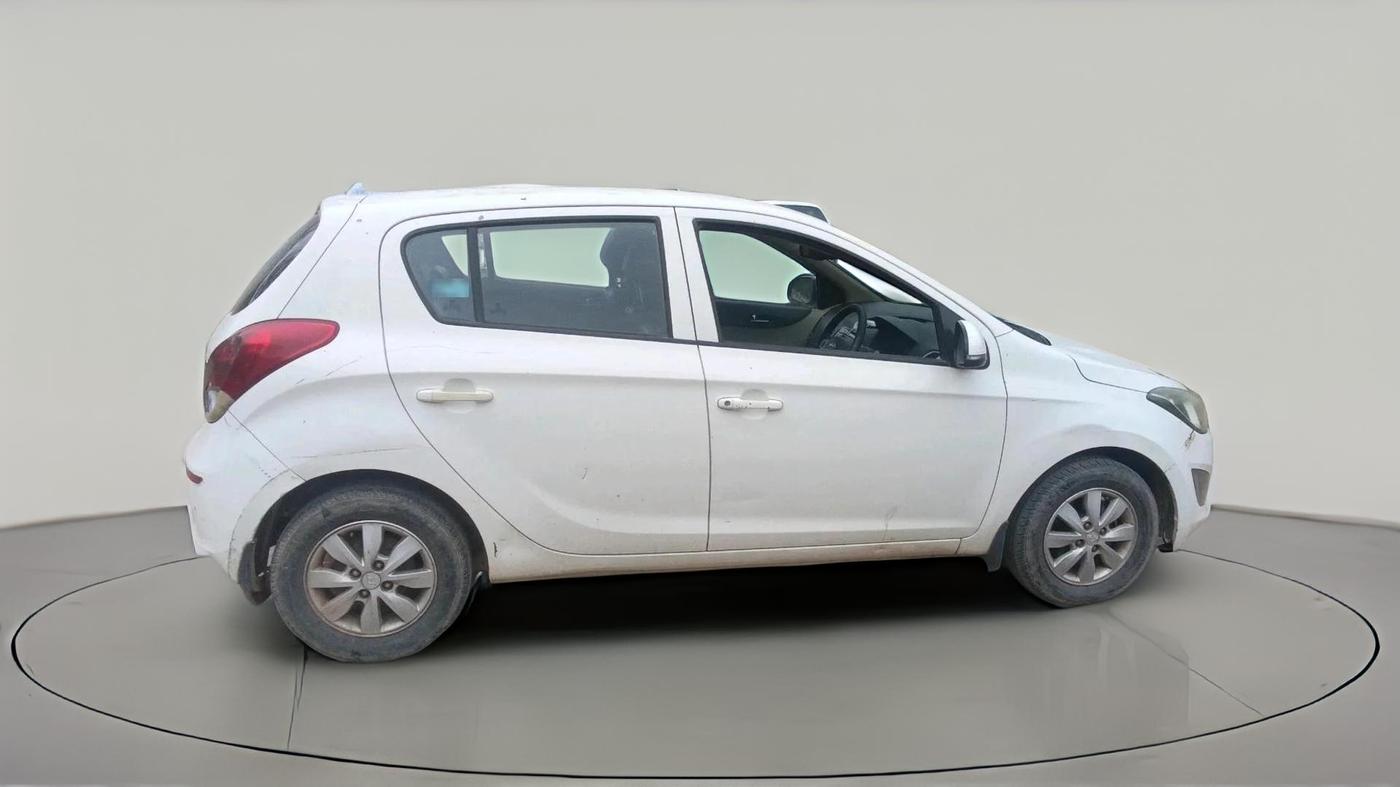 2013 Hyundai i20 SPORTZ 1.2, Petrol, Manual, 1,43,044 km, exterior