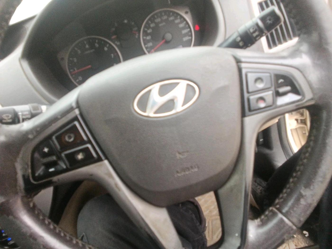 2013 Hyundai i20 SPORTZ 1.2, Petrol, Manual, 1,43,044 km, interior