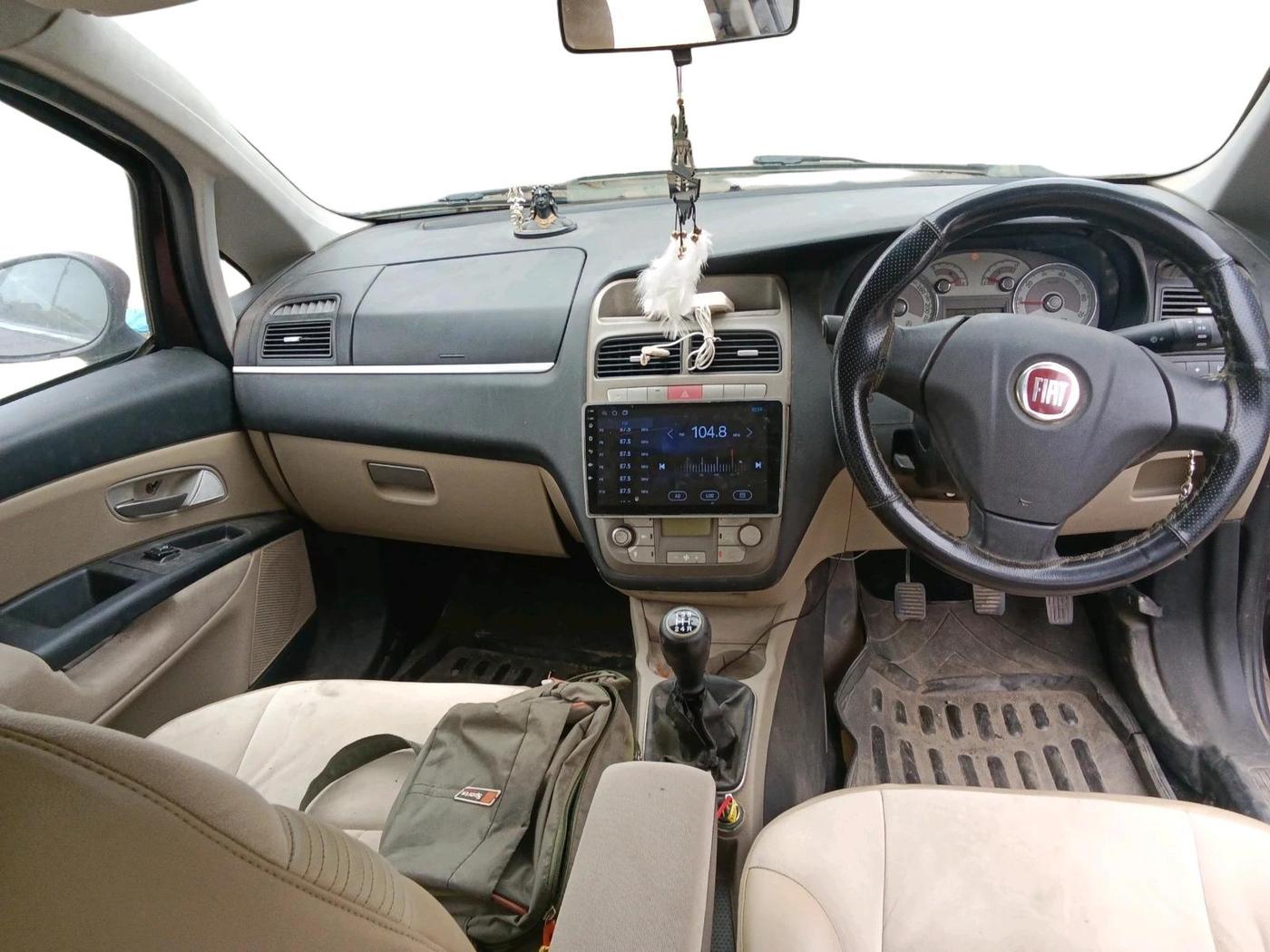 2011 Fiat Linea EMOTION 1.3, Diesel, Manual, 54,128 km, interior