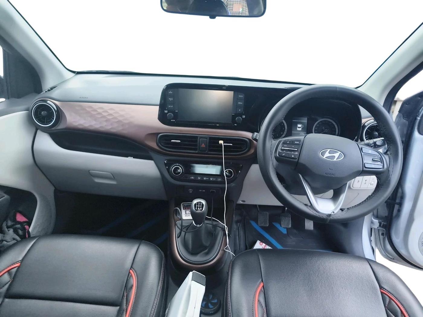 2025 Hyundai AURA SX 1.2 CNG, CNG, Manual, 11,776 km, interior