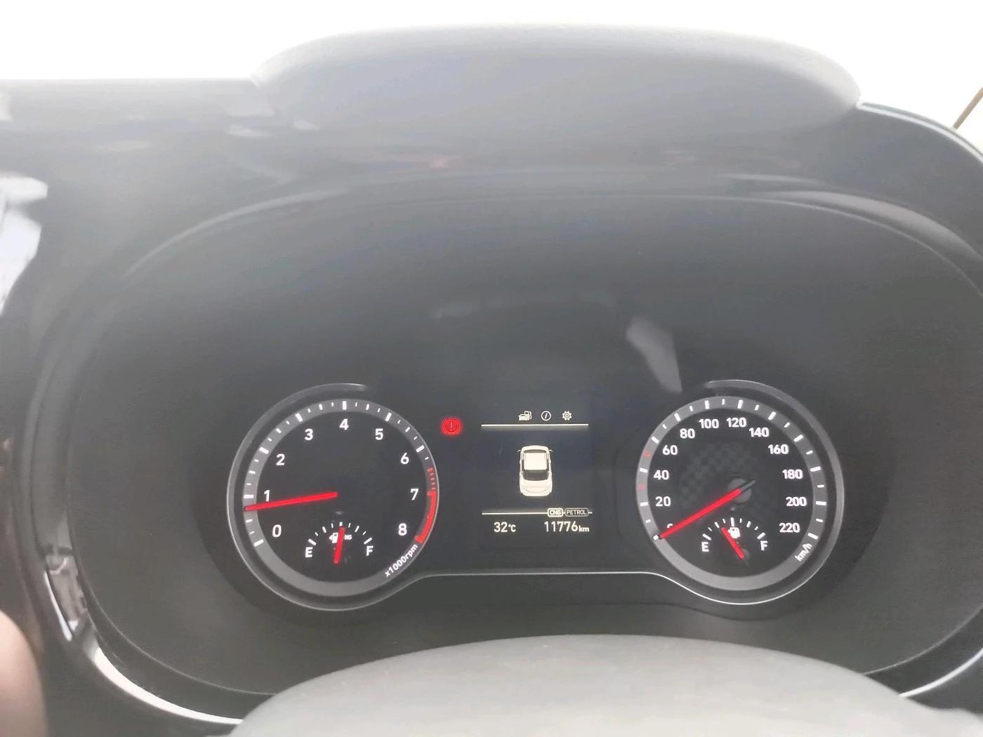 2025 Hyundai AURA SX 1.2 CNG, CNG, Manual, 11,776 km, interior