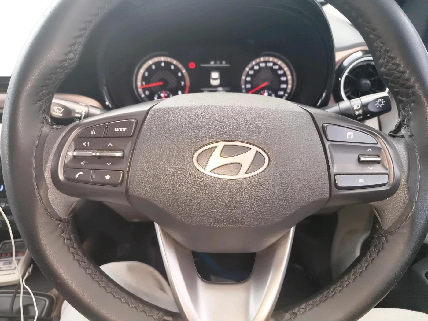 2025 Hyundai AURA SX 1.2 CNG, CNG, Manual, 11,776 km, interior