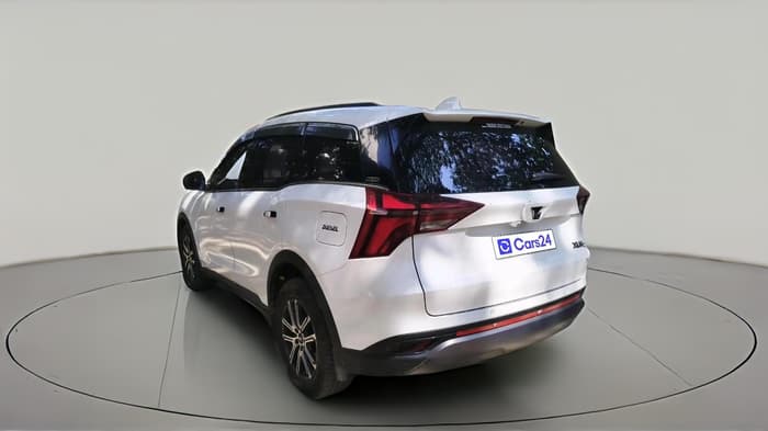 2024 Mahindra XUV700 AX 7 LUXURY D AT 7 STR, Diesel, Automatic, 78,115 km, exterior