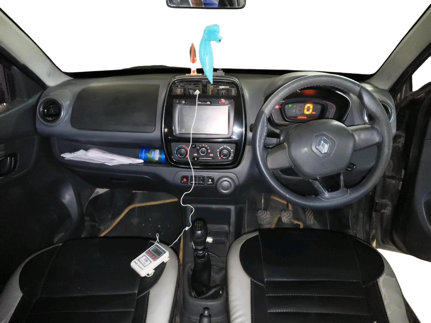 2016 Renault Kwid RXT 0.8, Petrol, Manual, 1,28,060 km, interior