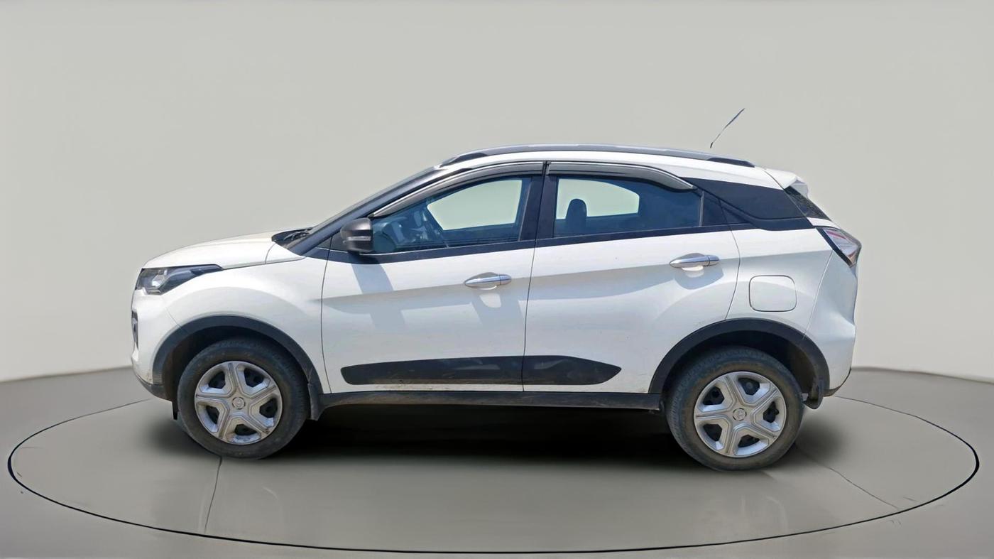 2023 Tata NEXON XM PETROL, Petrol, Manual, 70,238 km, exterior