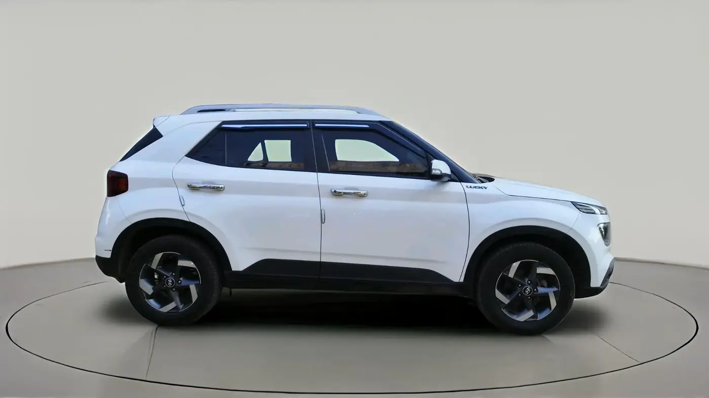 2020 Hyundai VENUE SX 1.5 CRDI, Diesel, Manual, 92,696 km, exterior