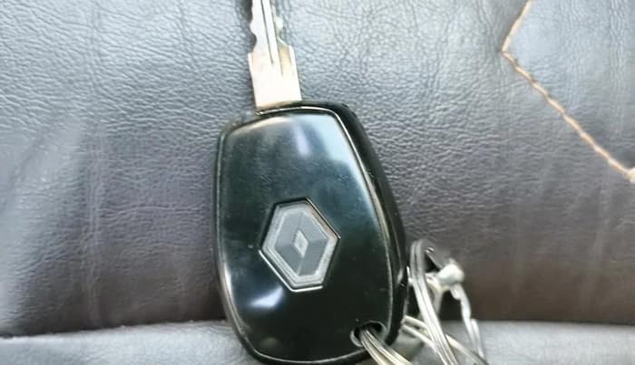 2013 Renault Duster 85 PS RXL DIESEL, Diesel, Manual, 1,20,121 km, interior