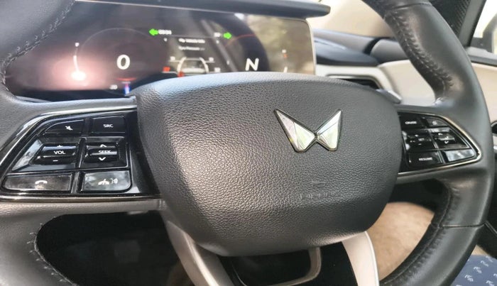 2024 Mahindra XUV700 AX7 Luxury Pack Diesel MT 7 STR, Diesel, Manual, 30,423 km, interior