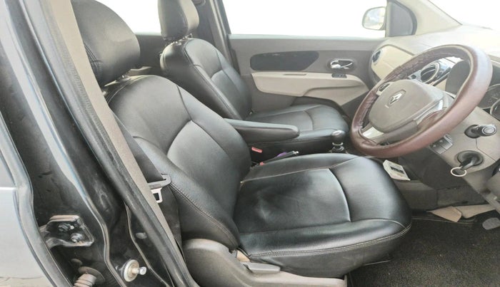 2015 Renault Lodgy 110 PS RXZ, Diesel, Manual, 1,01,414 km, interior