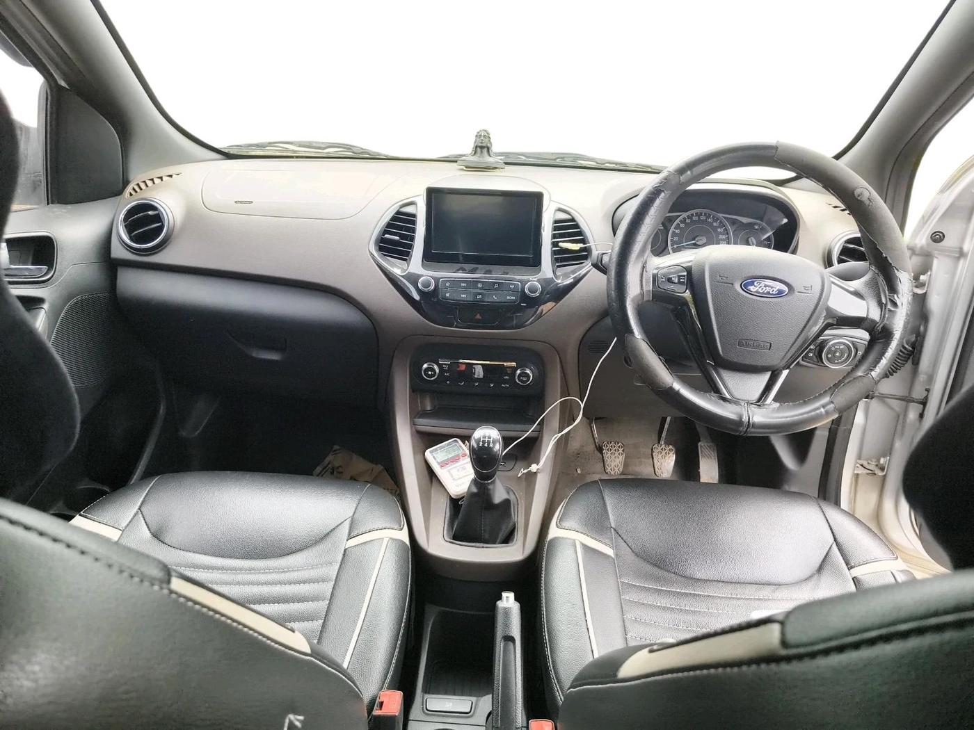 2019 Ford FREESTYLE TITANIUM 1.2 PETROL, Petrol, Manual, 1,58,808 km, interior
