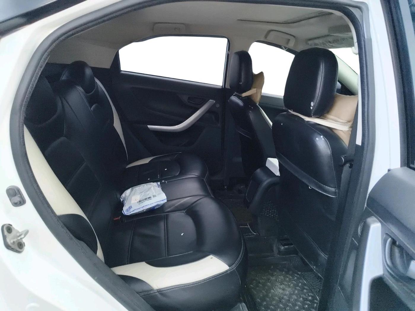 2022 Tata NEXON XM SUNROOF PETROL, Petrol, Manual, 40,424 km, interior