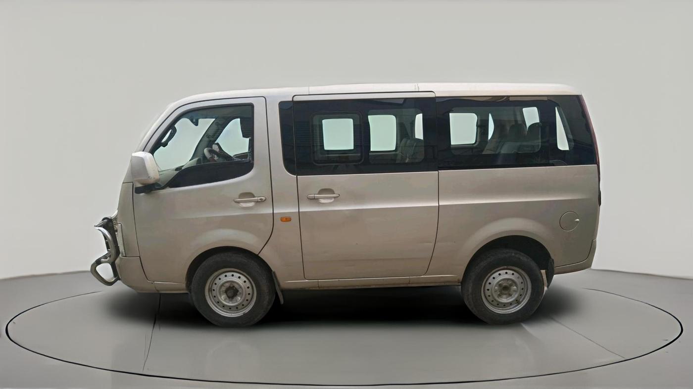 2011 Tata Venture GX 7 STR, Diesel, Manual, 67,669 km, exterior
