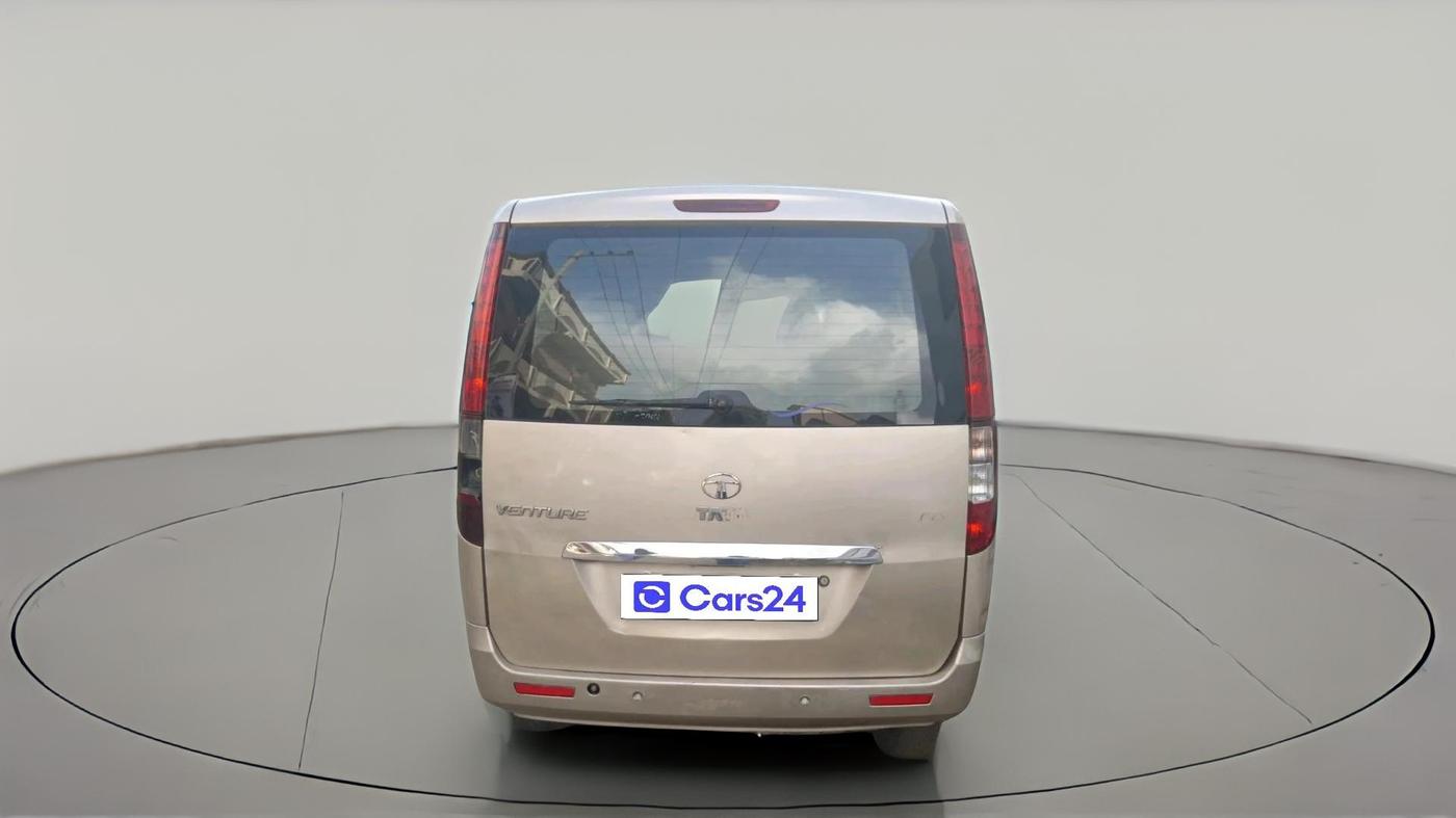 2011 Tata Venture GX 7 STR, Diesel, Manual, 67,669 km, exterior