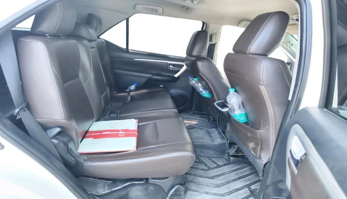 2018 Toyota Fortuner 2.8 4X4 AT, Diesel, Automatic, 1,62,086 km, interior