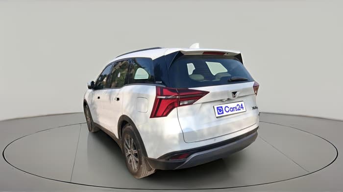 2022 Mahindra XUV700 AX 7 LUXURY D AT 7 STR, Diesel, Automatic, 90,360 km, exterior