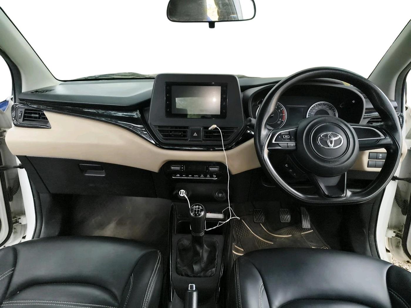 2024 Toyota Glanza S, Petrol, Manual, 43,617 km, interior