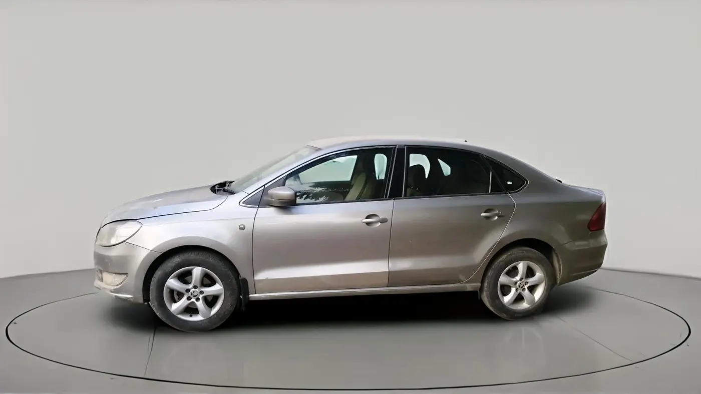 2015 Skoda Rapid AMBITION 1.5 TDI, Diesel, Manual, 1,65,048 km, exterior