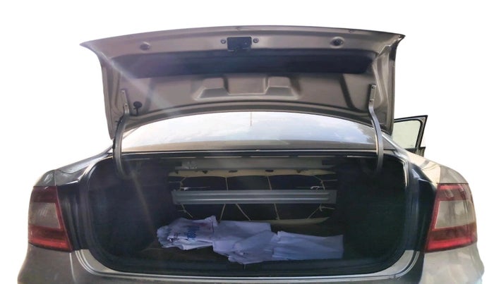 2015 Skoda Rapid AMBITION 1.5 TDI, Diesel, Manual, 1,65,048 km, exterior