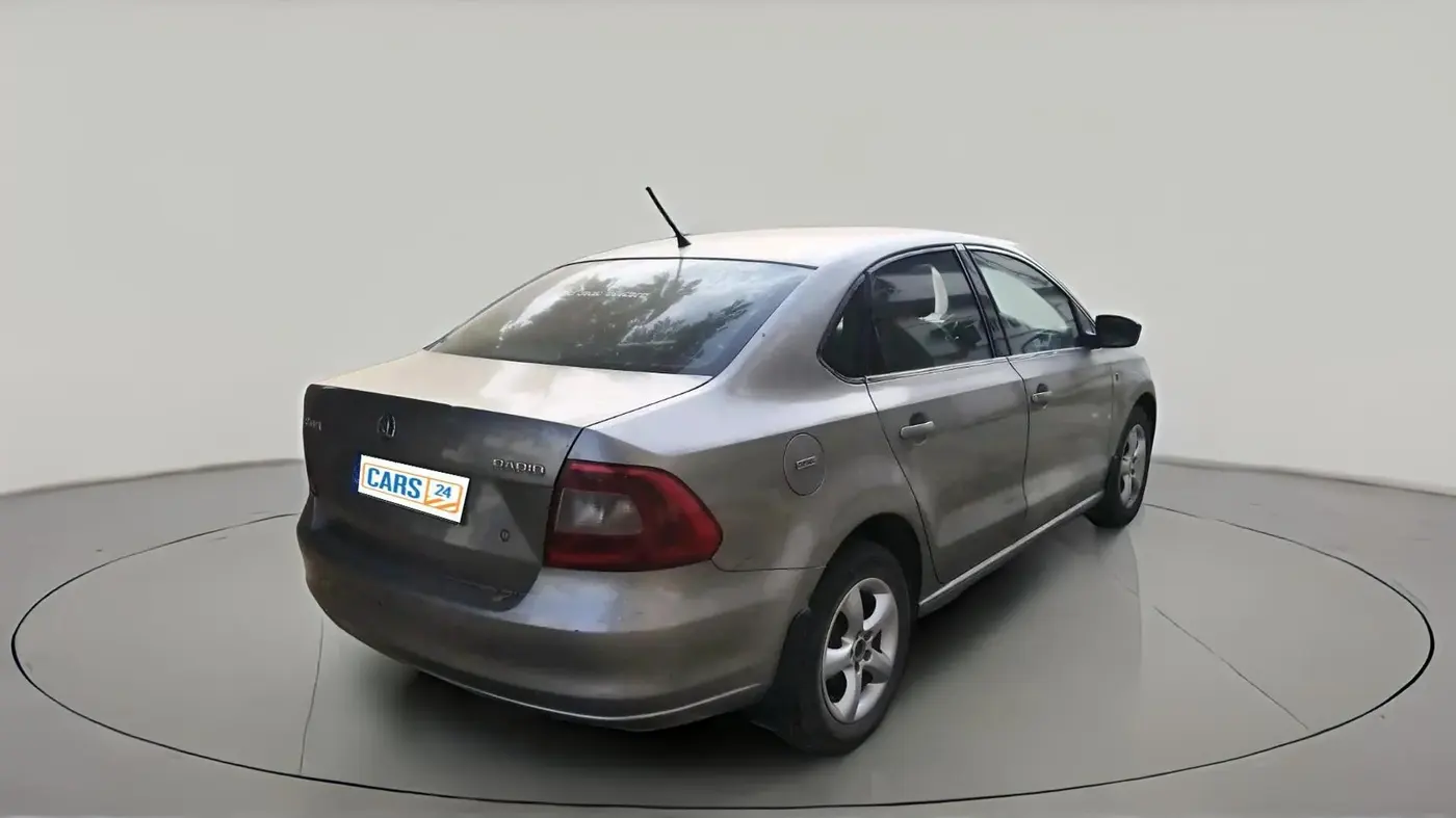 2015 Skoda Rapid AMBITION 1.5 TDI, Diesel, Manual, 1,65,048 km, exterior