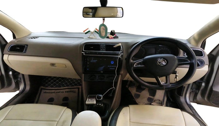 2015 Skoda Rapid AMBITION 1.5 TDI, Diesel, Manual, 1,65,048 km, interior