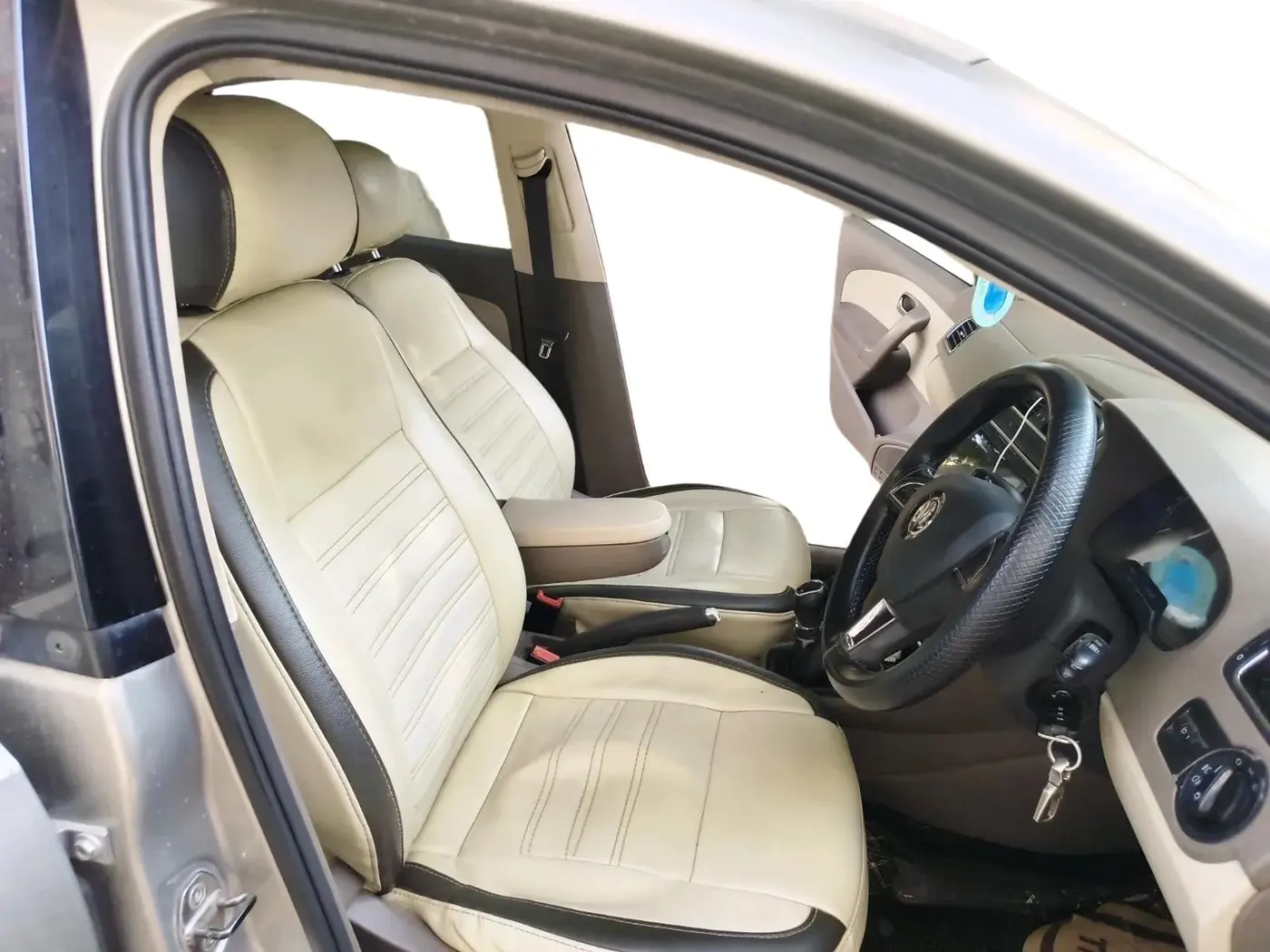 2015 Skoda Rapid AMBITION 1.5 TDI, Diesel, Manual, 1,65,048 km, interior