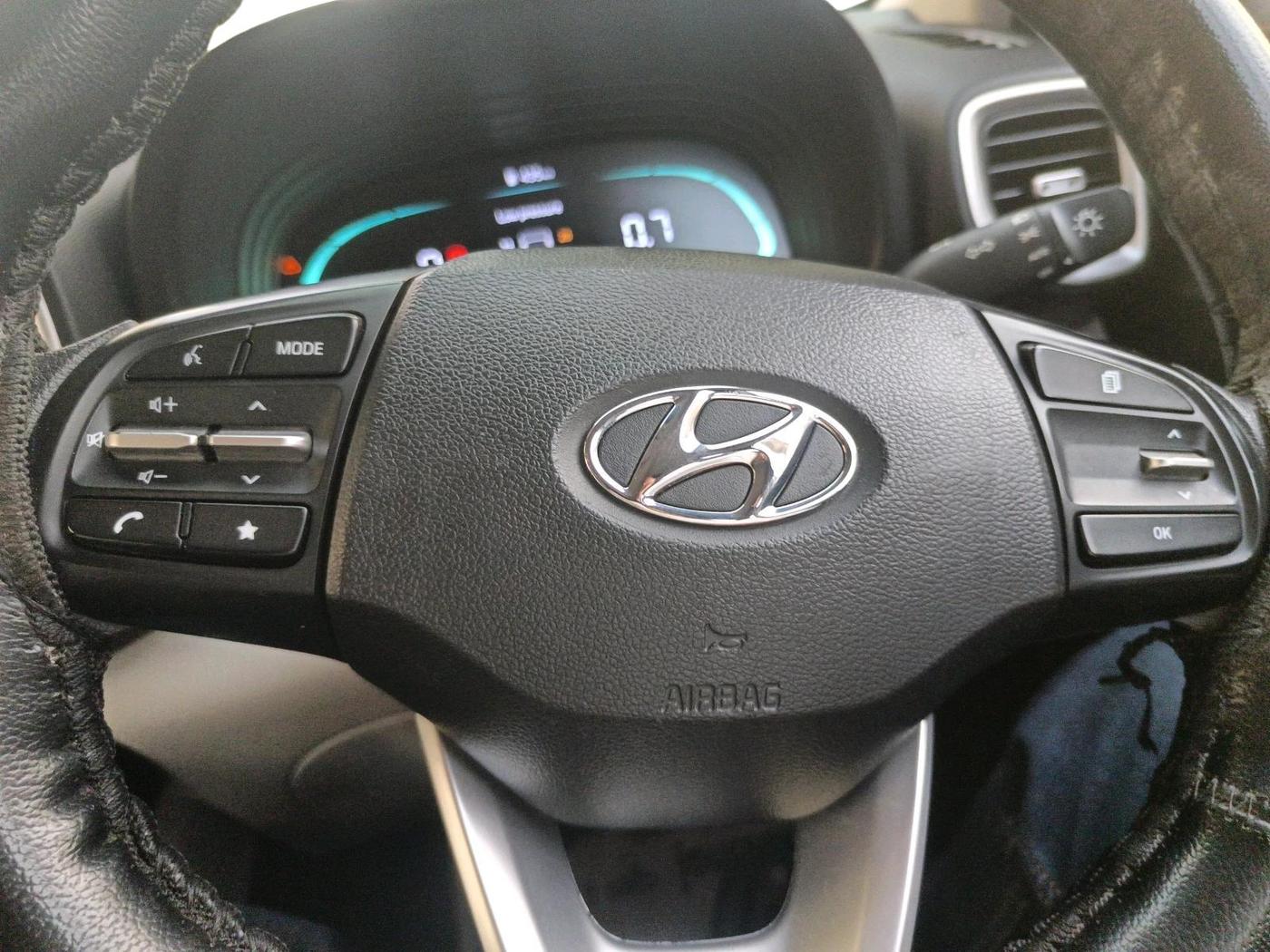 2022 Hyundai VENUE S 1.2, Petrol, Manual, 1,03,503 km, interior