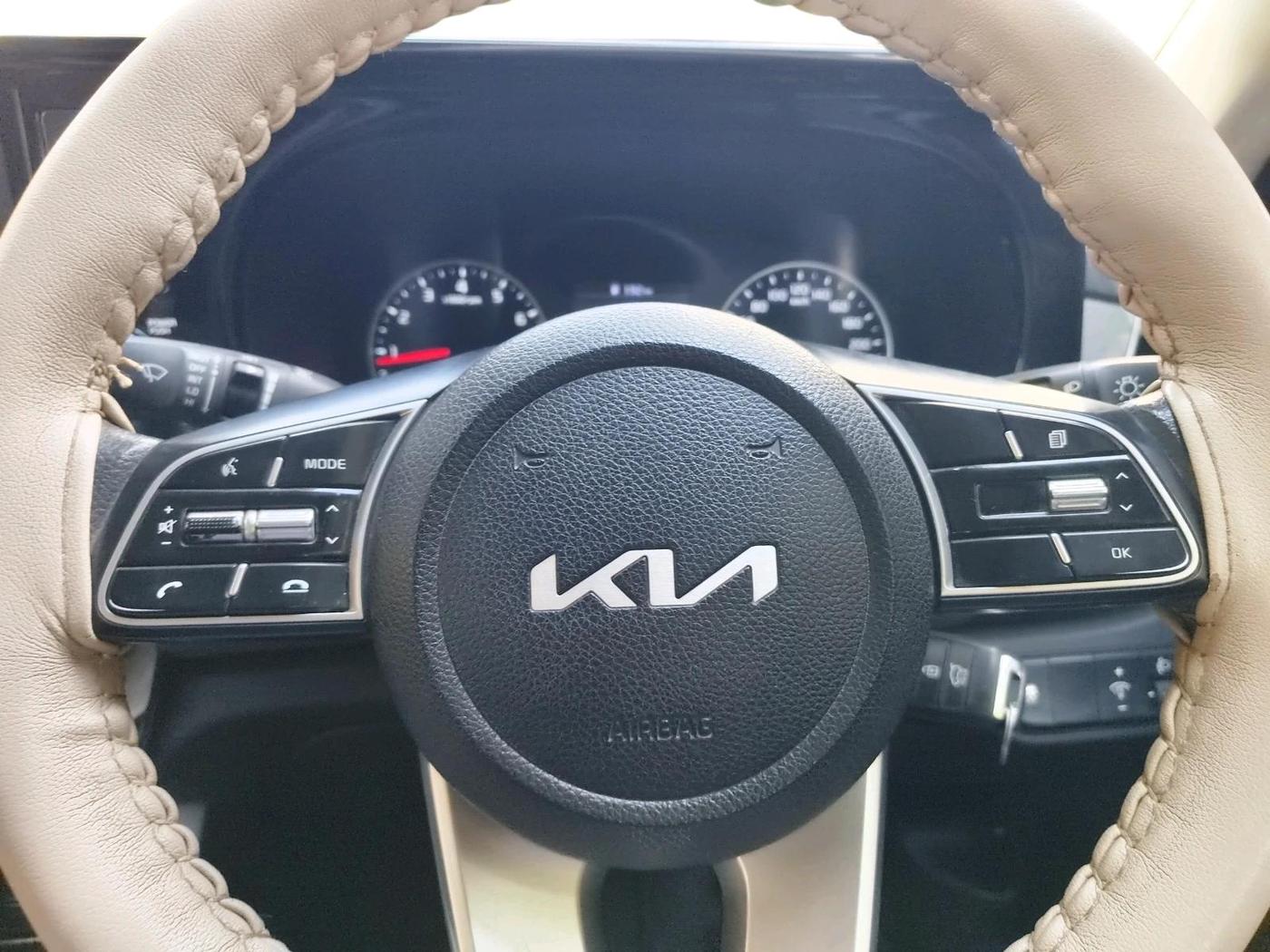 2022 KIA SELTOS HTK 1.5 PETROL, Petrol, Manual, 31,998 km, interior