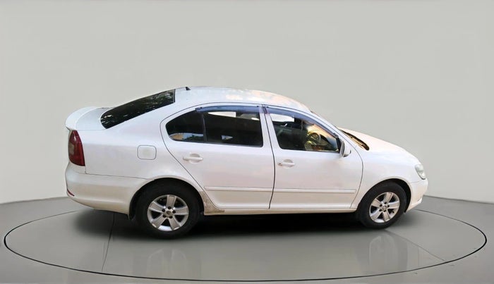 2010 Skoda Laura AMBIENTE 1.9 TDI MT, Diesel, Manual, 1,95,268 km, exterior