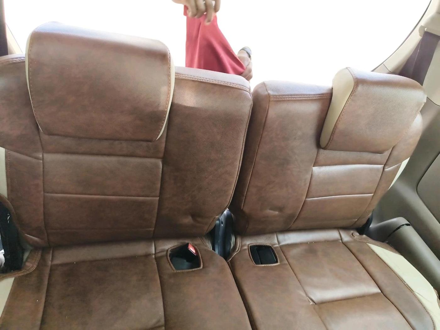 2015 Toyota Innova 2.5 VX 8 STR, Diesel, Manual, 2,03,871 km, interior