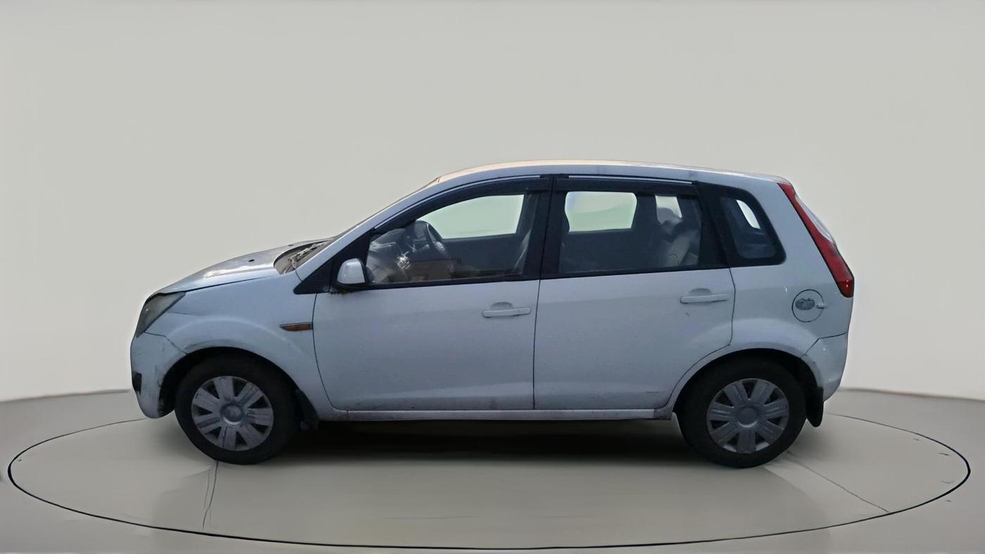 2013 Ford Figo TITANIUM 1.2 PETROL, Petrol, Manual, 90,692 km, exterior