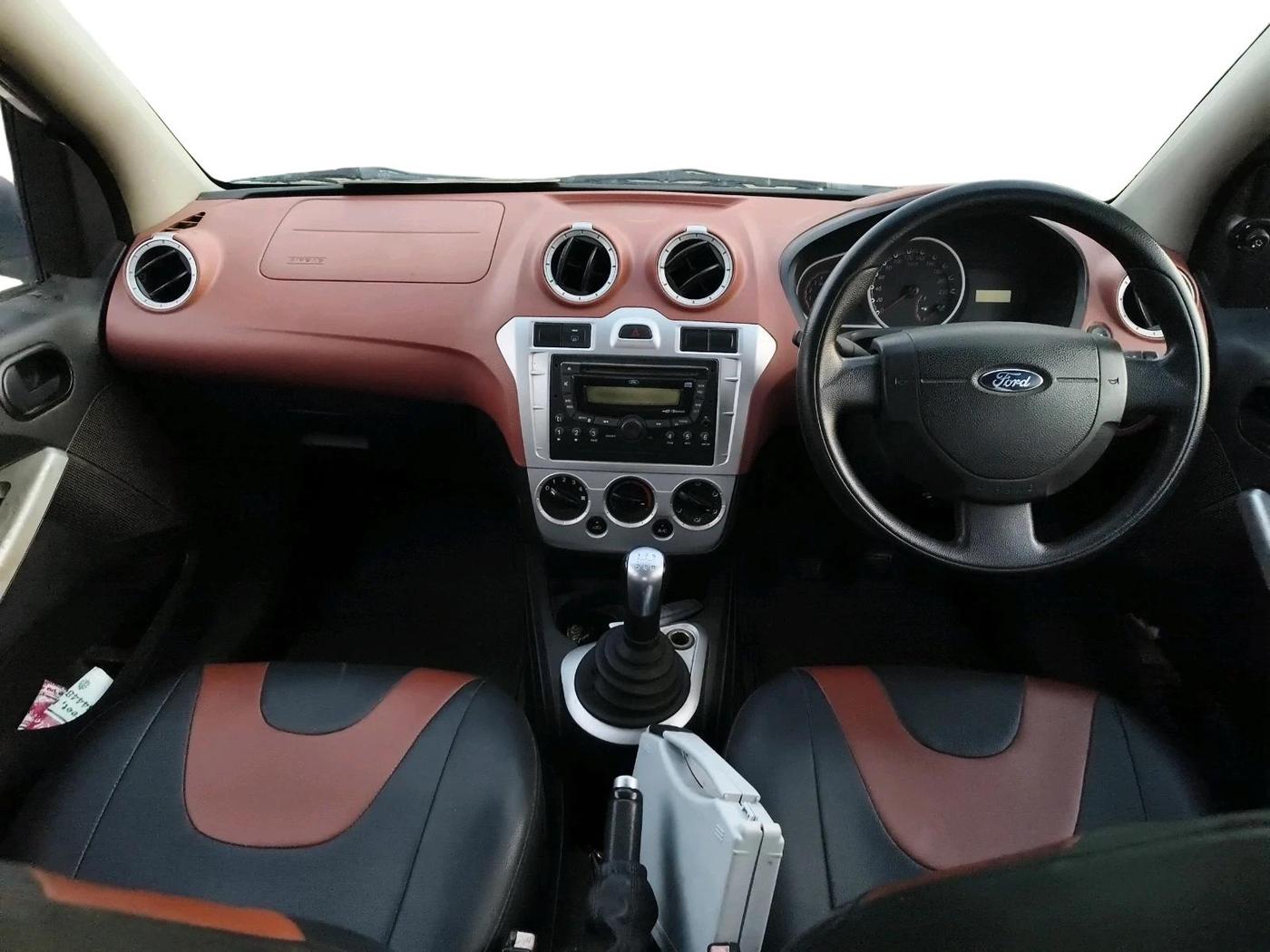 2013 Ford Figo TITANIUM 1.2 PETROL, Petrol, Manual, 90,692 km, interior
