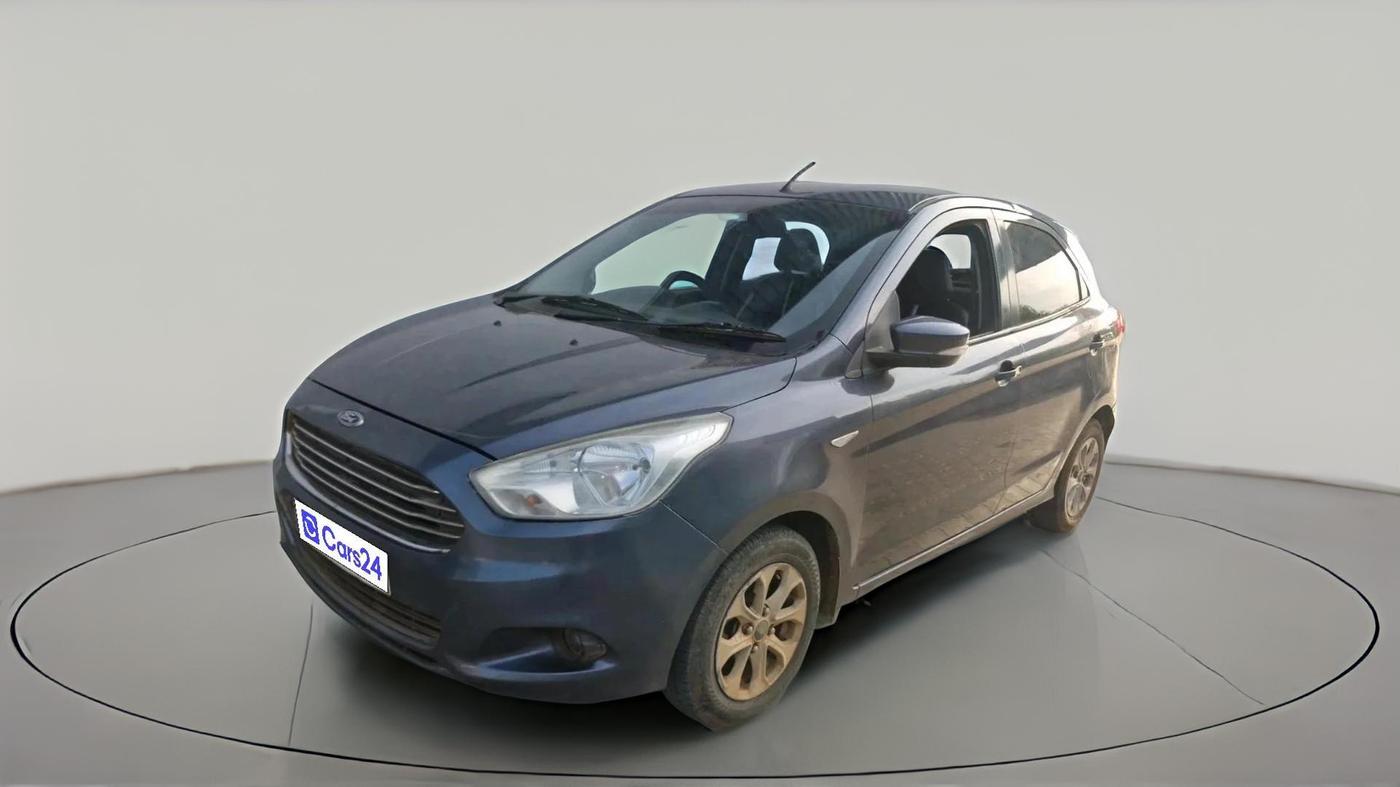 2015 Ford Figo TITANIUM 1.2 PETROL, Petrol, Manual, 1,13,183 km, exterior