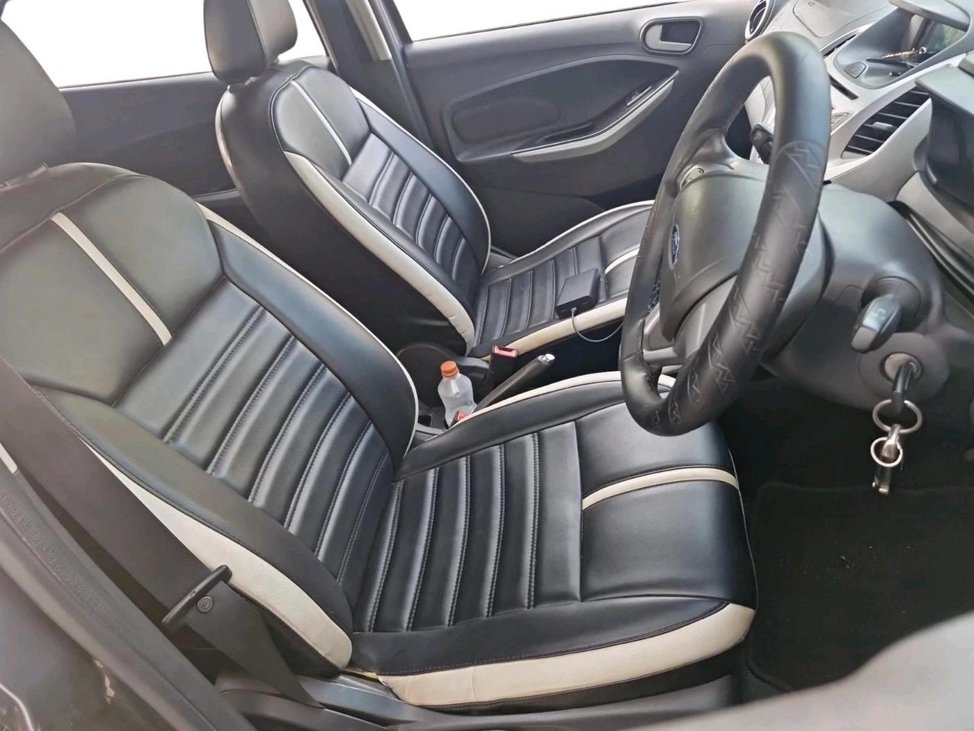 2015 Ford Figo TITANIUM 1.2 PETROL, Petrol, Manual, 1,13,183 km, interior