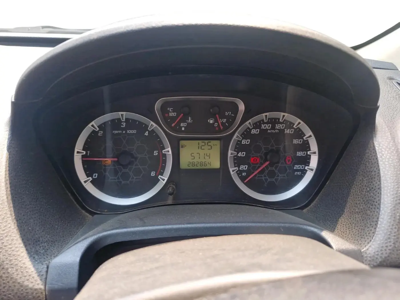 2012 Ford Fiesta ZXI 1.4 DIESEL, Diesel, Manual, 2,82,864 km, interior