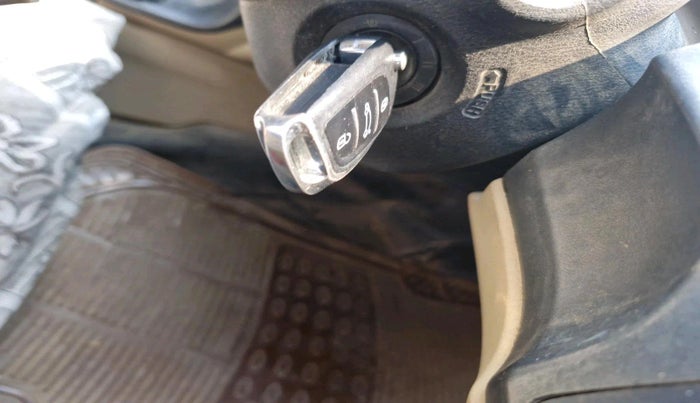 2010 Honda Civic 1.8L I-VTEC V AT, Petrol, Automatic, 1,29,728 km, interior