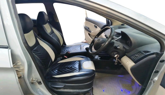 2013 Hyundai Eon ERA + LPG, Petrol, Manual, 1,25,039 km, interior