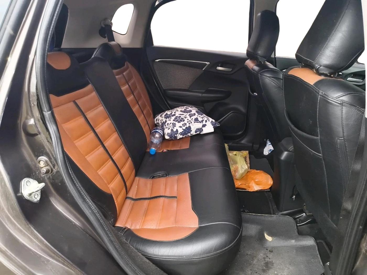 2018 Honda WR-V 1.5L I-DTEC VX MT, Diesel, Manual, 1,48,302 km, interior