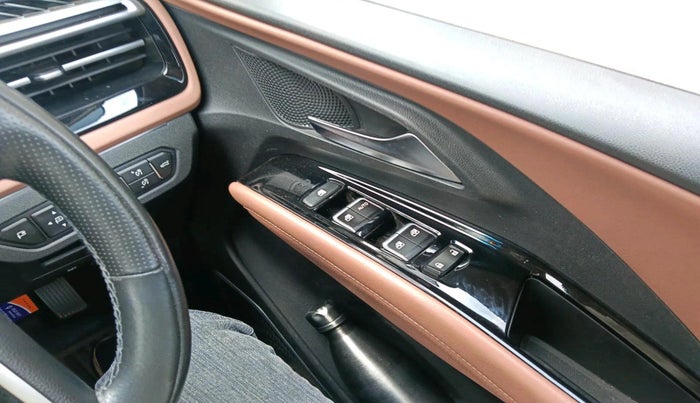 2023 MG HECTOR PLUS SHARP PRO 2.0 TURBO DIESEL 7 STR, Diesel, Manual, 17,238 km, interior