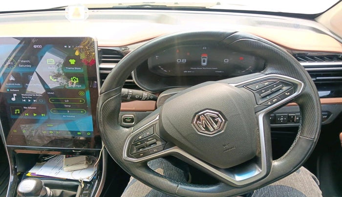 2023 MG HECTOR PLUS SHARP PRO 2.0 TURBO DIESEL 7 STR, Diesel, Manual, 17,238 km, interior