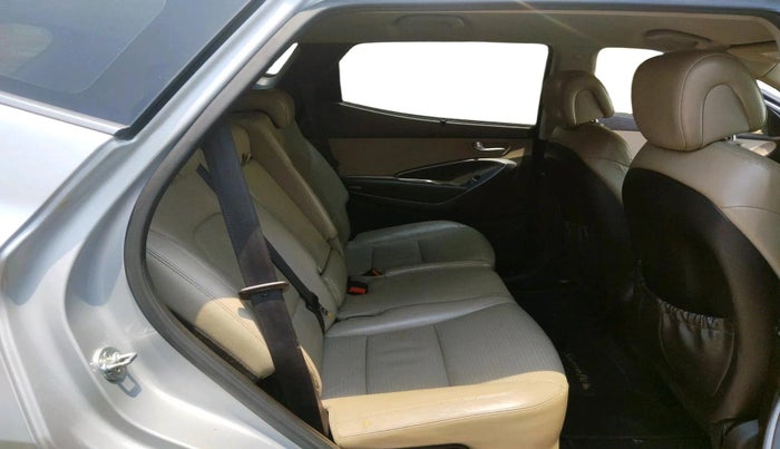 2014 Hyundai Santa Fe 2 WD AT, Diesel, Automatic, 93,681 km, interior
