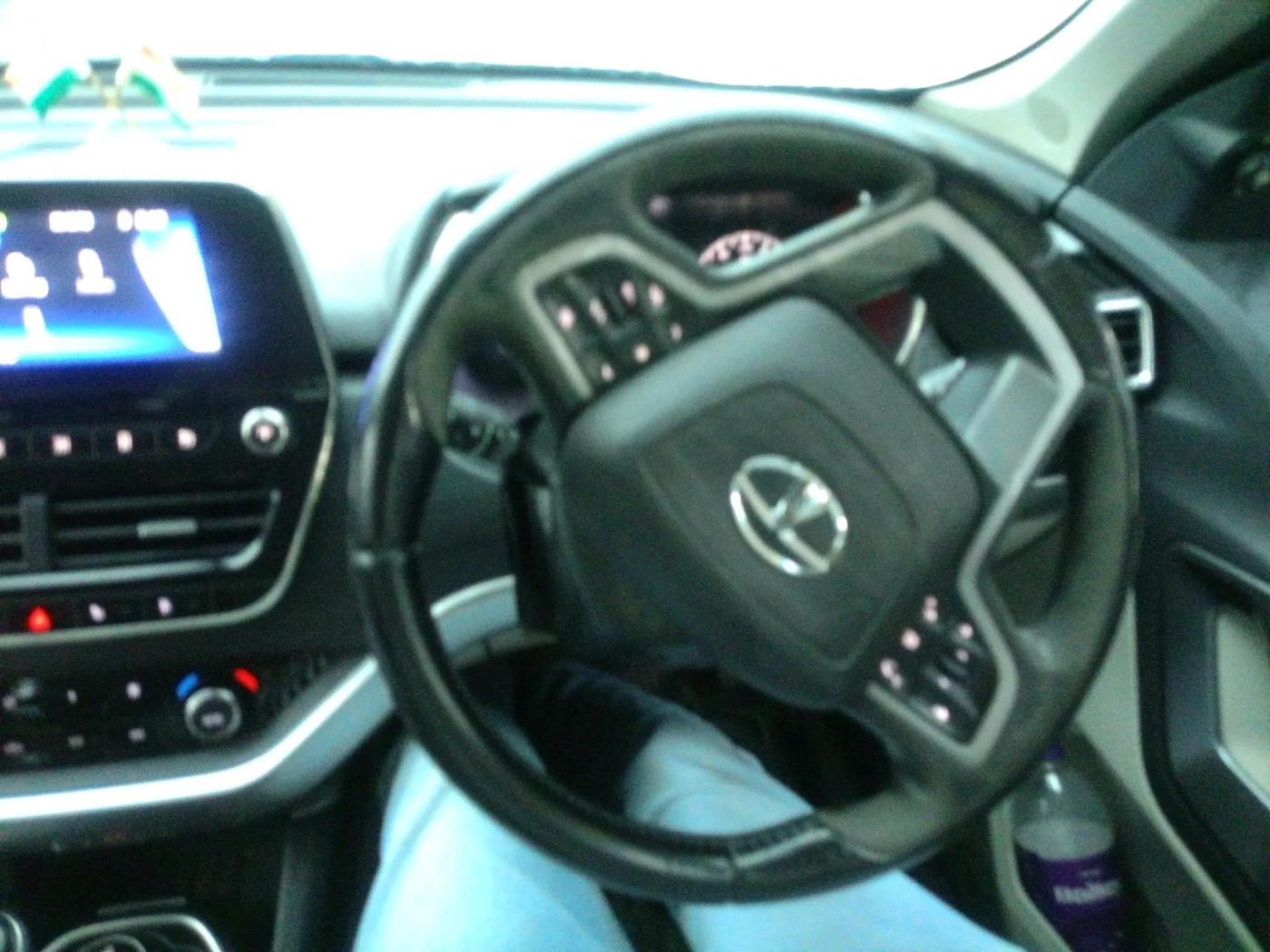 2022 Tata Safari XZA PLUS, Diesel, Automatic, 2,02,669 km, interior