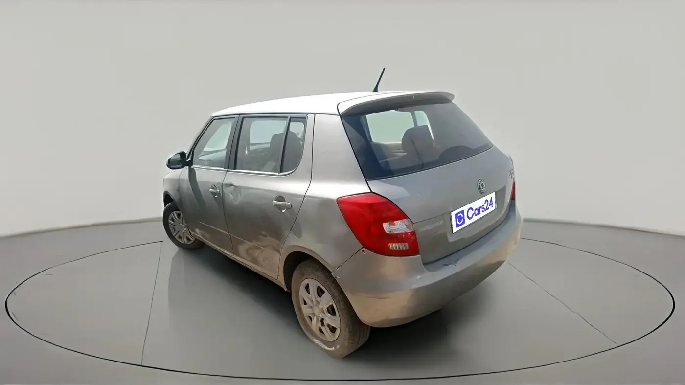 2011 Skoda Fabia ACTIVE 1.2 MPI, Petrol, Manual, 1,49,308 km, exterior