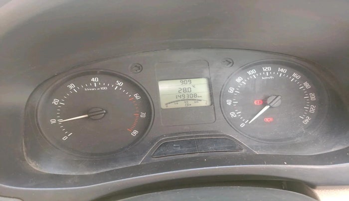 2011 Skoda Fabia ACTIVE 1.2 MPI, Petrol, Manual, 1,49,308 km, interior