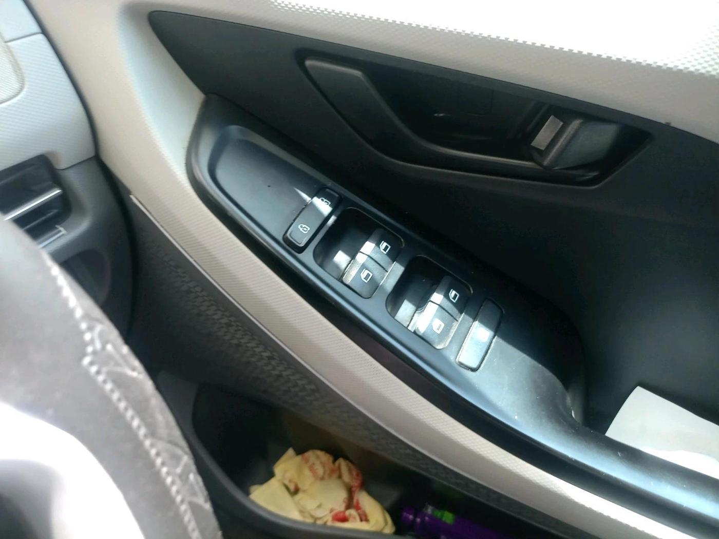 2025 Hyundai Creta E 1.5 DIESEL, Diesel, Manual, 34,042 km, interior