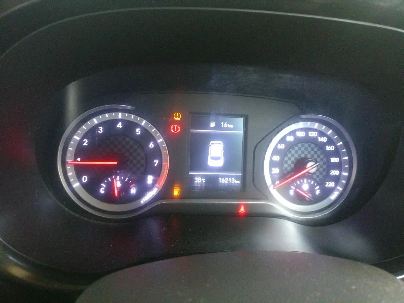 2024 Hyundai GRAND I10 NIOS ASTA 1.2 KAPPA VTVT, Petrol, Manual, 16,213 km, interior
